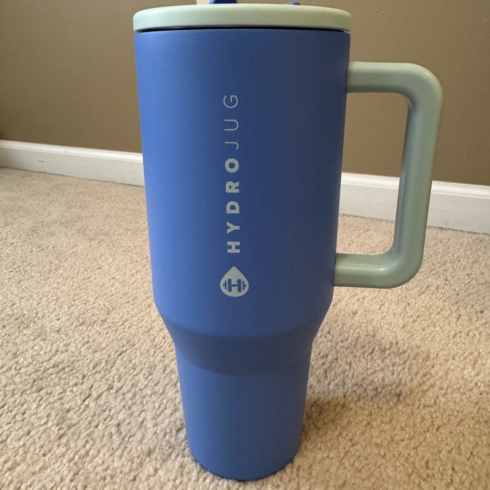 HydroJug 40 oz water bottle